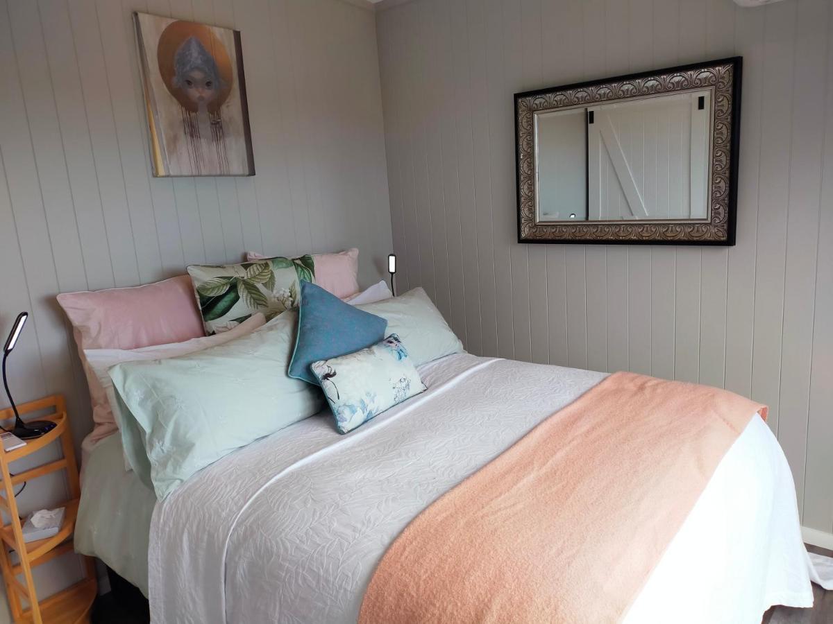 Villa Secluded, Private Rural Retreat Mins From Warkworth -"Avondale" Minihouse Esterno foto